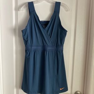 Nike Dri-Fit Active Wear Dress SZ L NWT Original Price 90$ Stretch Fabric